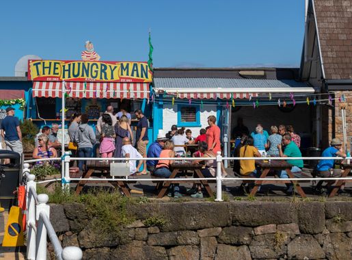 File:The Hungry Man, Rozel harbour, Jersey.jpg - Wikimedia Commons