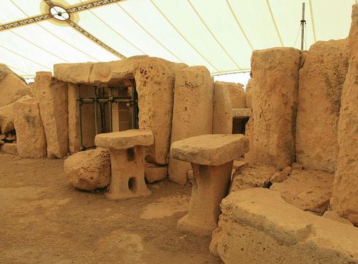 File:Malta - Qrendi - Hagar Qim and Mnajdra Archaeological Park - Hagar Qim  16 ies.jpg - Wikimedia Commons