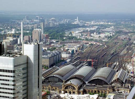 File:Frankfurt am Main Hauptbahnhof von oben.jpg - Wikimedia Commons