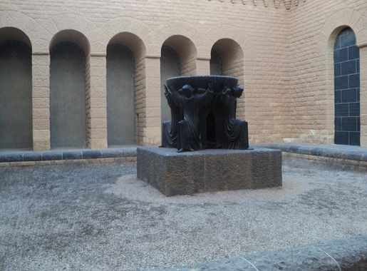 File:German war memorial, Tobruk03.JPG - Wikimedia Commons