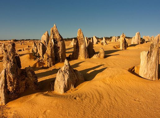 File:Pinnacles desert - Nambung National Park - Western Australia - 25 Aug.  2012.jpg - Wikimedia Commons