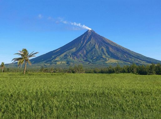File:Mayon Volcano as of March 2020.jpg - Wikimedia Commons