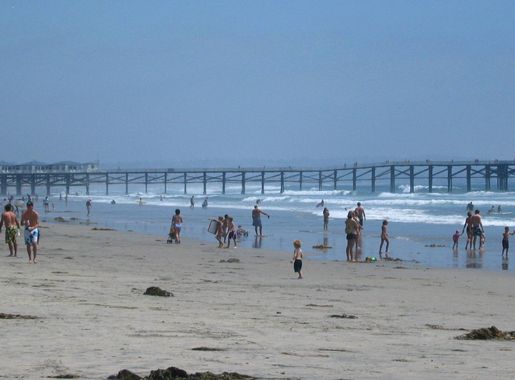 File:Crystal peer san diego.JPG - Wikimedia Commons
