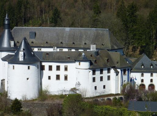 File:Clervaux Castle 6.JPG - Wikimedia Commons