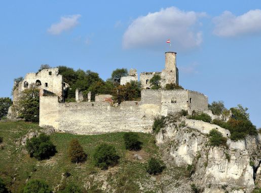 File:Falkenstein (Niederösterreich) - Burg (2).JPG - Wikimedia Commons
