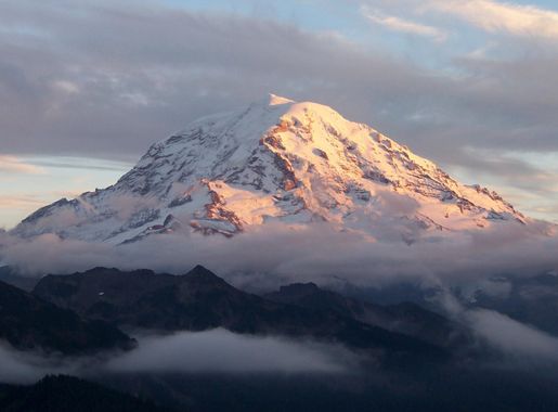 Scenic view of peak of Mount Rainier, Washington image - Free stock photo -  Public Domain photo - CC0 Images