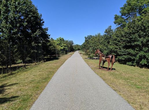 File:Clipper City Rail Trail, Newburyport MA.jpg - Wikimedia Commons