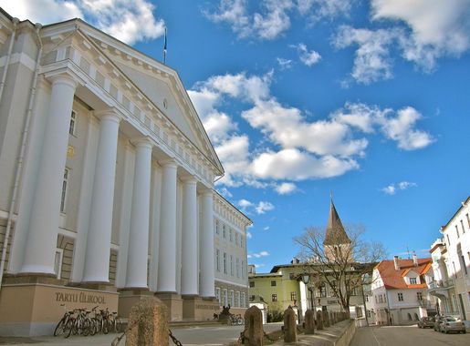 File:University of Tartu, Main Building, April 2012.JPG - Wikimedia Commons