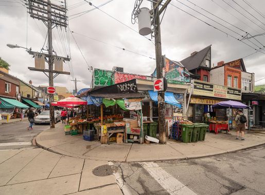 File:Kensington Market Toronto August 2017 03.jpg - Wikimedia Commons