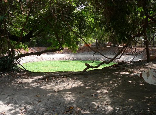 File:Gambia Kachikally 0003.jpg - Wikimedia Commons