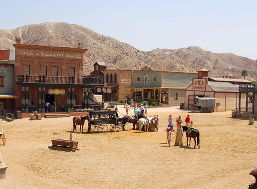 File:Town square in Mini Hollywood.jpg - Wikimedia Commons