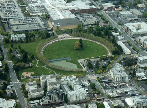 File:Aerial Downtown Bellevue Park May 2012.JPG - Wikimedia Commons