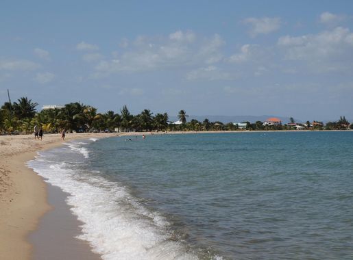 File:Maya Beach, Placencia, Belize 2.jpg - Wikimedia Commons
