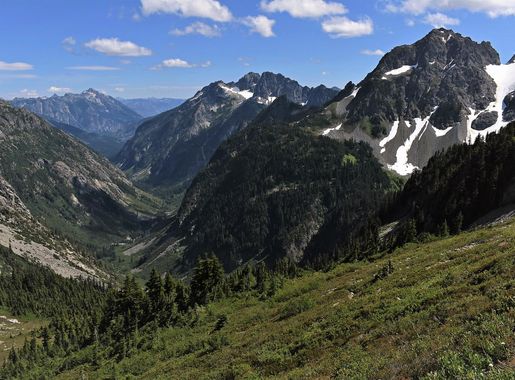 File:Glory Mountain from Cascade Pass-Sahale Arm area.jpg - Wikimedia  Commons