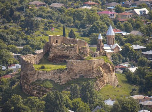 File:Surami fortress 2.jpg - Wikimedia Commons