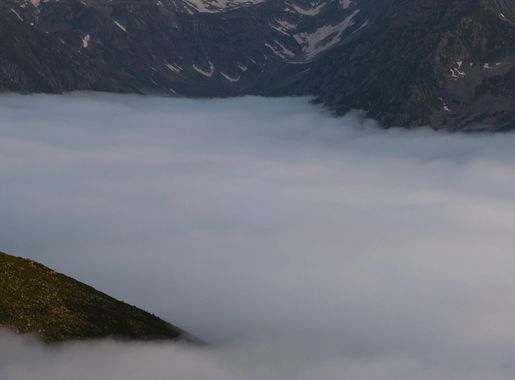 File:Kaçkar Altıparmak Dağı (Altiparmak Mountain) - Rize.jpg - Wikimedia  Commons