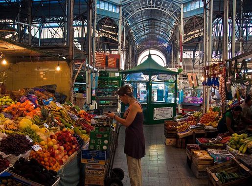 File:San Telmo Market, Buenos Aires, Argentina.jpg - Wikimedia Commons