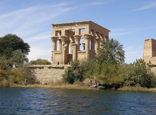 File:Aswan Philae temple pavilion.jpg - Wikipedia