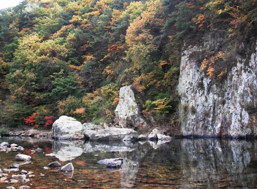 National Parks of Korea: Songnisan > Osan Air Base > Stories
