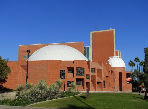 File:Flandrau Science Center & Planetarium - University of Arizona -  Tucson, AZ - DSC08584.jpg - Wikimedia Commons