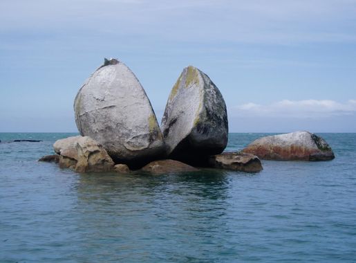 Free Images : beach, sea, coast, water, rock, ocean, shore, wave, bay,  material, new zealand, cape, islet, abel tasman national park, split apple  2048x1536 - - 1354667 - Free stock photos - PxHere