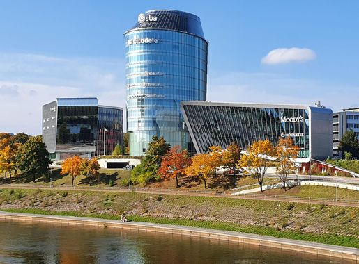 File:Green Hall business centre complex in Vilnius, Lithuania.jpg -  Wikipedia