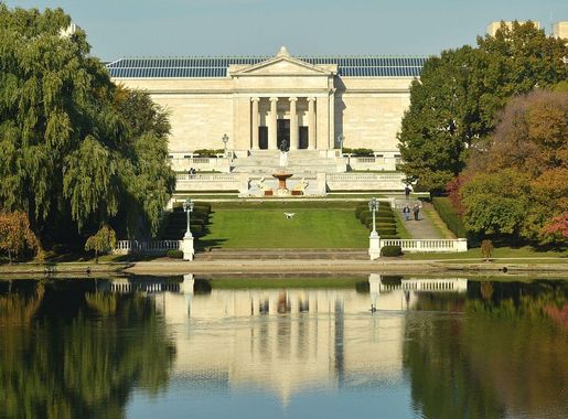 File:Art museum and lagoon.jpg - Wikimedia Commons