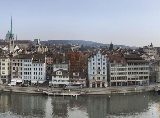 File:Panorama of Zurich from Lindenhof hill.jpg - Wikimedia Commons