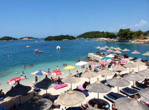 File:Ksamil - Strand 6.jpg - Wikimedia Commons