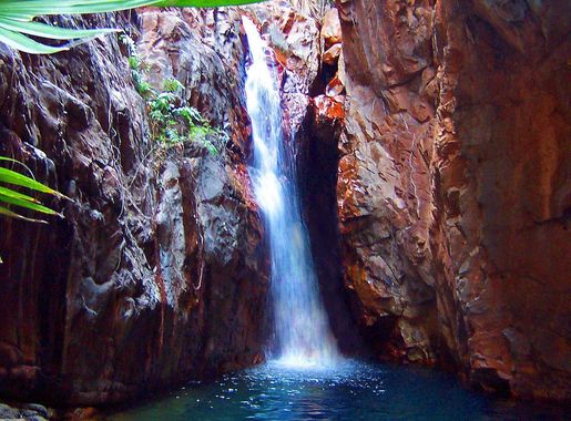 Plik:El Questro Gorge Waterfall.jpg – Wikipedia, wolna encyklopedia