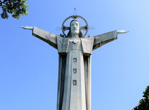 Free Images : monument, statue, symbol, ancient, landmark, cross, tourism,  religious, catholic, memorial, steeple, jesus, vietnam, holy spirit, open  arms, vung tau, christ the king 1325x2000 - - 612538 - Free stock photos -  PxHere