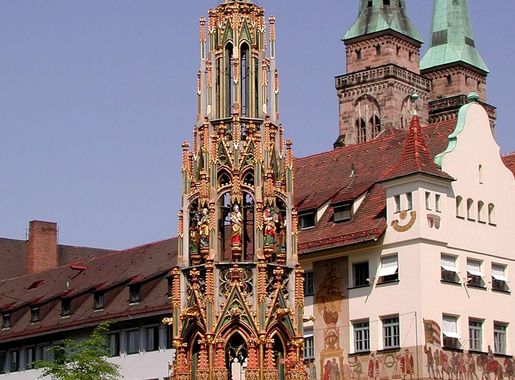 File:Nürnberg Schöner Brunnen Totale.jpg - Wikimedia Commons