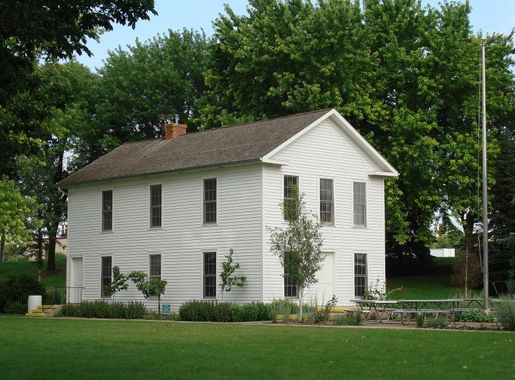 File:Dakota Territory Capitol Replica Yankton.JPG - Wikimedia Commons