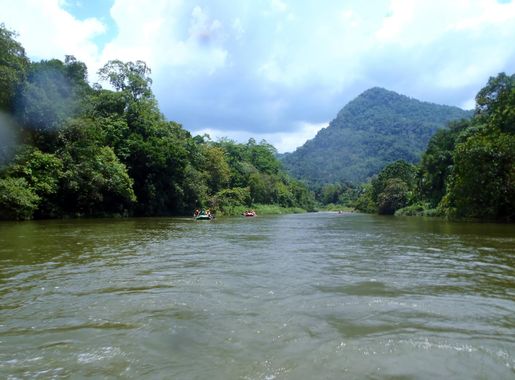 File:KitulgalaRafting-March2013-02.JPG - Wikimedia Commons