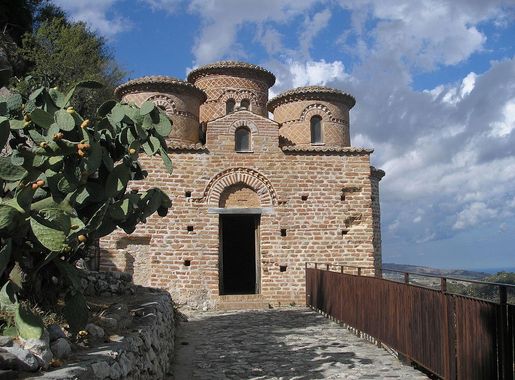 File:Cattolica Stilo Calabria 031.JPG - Wikimedia Commons