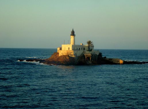 File:Arzew lighthouse.jpg - Wikimedia Commons
