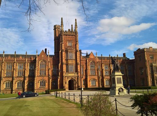 File:Lanyon Building, Queen's University, Belfast.jpg - Wikimedia Commons