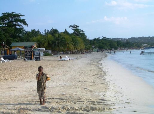 File:7milesbeach1.JPG - Wikimedia Commons