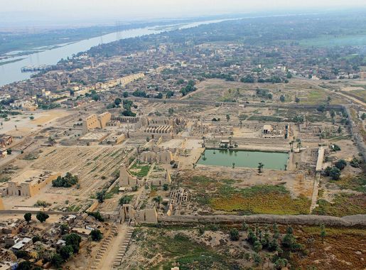 File:Karnak Temples.jpg - Wikimedia Commons