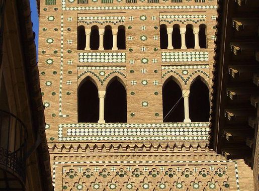 File:Torre de la iglesia del Salvador 1.jpg - Wikimedia Commons