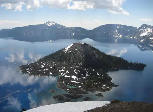 File:Wizard island crater lake 5.jpg - Wikipedia