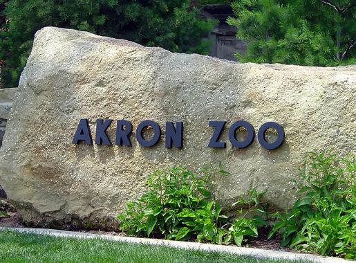 File:Akron Zoo sign.jpg - Wikimedia Commons