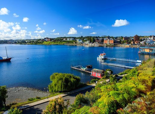 File:Puerto Varas, Chile scenes - (24817607989).jpg - Wikimedia Commons