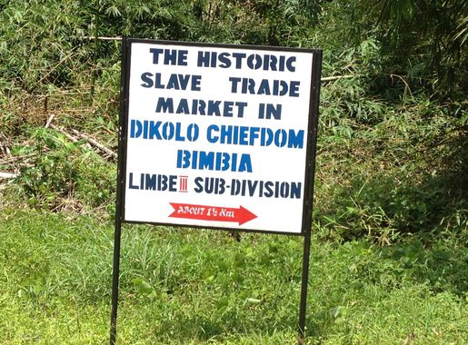 Fichier:Sign Post to Bimbia Slave Port.jpg — Wikipédia