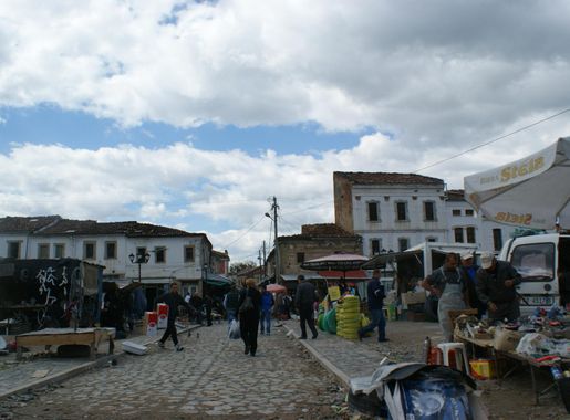 File:2014 Korçë , Pazari i Vjetër 01.JPG - Wikimedia Commons