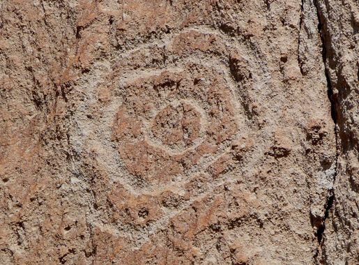 File:Bandelier National Monument in September 2011 - Cliff Dwellings -  petroglyph 3.JPG - Wikimedia Commons