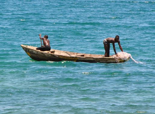 File:Zambia -Fishing Lake Tanganyika.jpg - Wikimedia Commons