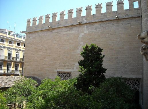 File:Llotja de la Seda DSCN2855.JPG - Wikimedia Commons
