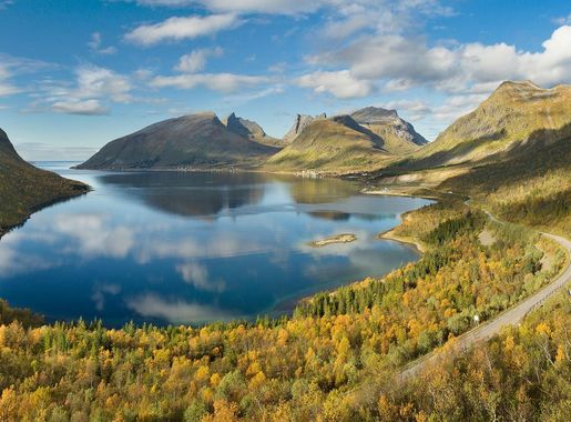 File:Wide view to Bergsbotn, Senja, Troms, Norway, 2015 September.jpg -  Wikimedia Commons