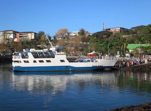 File:Mamoudzou Ferry Terminal (10029934945).jpg - Wikimedia Commons